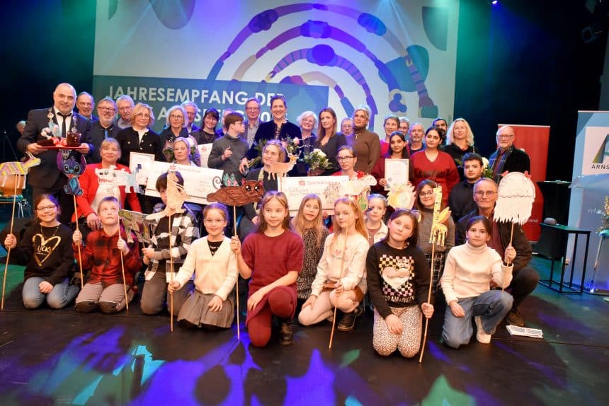 Die Veranstaltung stand unter dem Motto „Stadt der Vielfalt - Gemeinsam inklusiv denken“. Gemäß diesen Mottos rahmten die Verleihung des 2. Inklusionspreises und des Arnsberger DemokraTIERs als besondere Highlights den Empfang ein (Foto: Stadt Arnsberg)