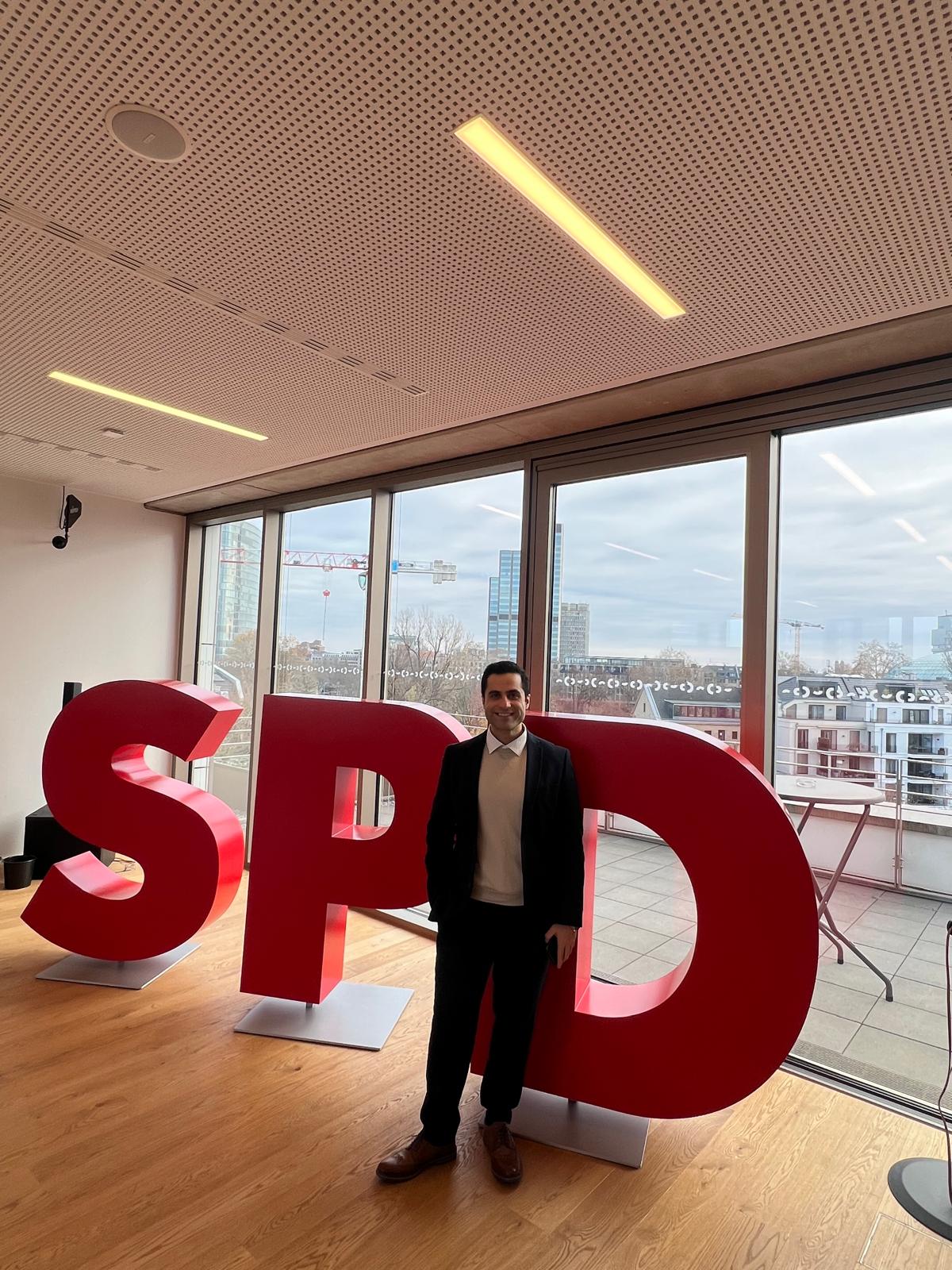 Düsseldorfer Ratsherr und Filmemacher Masoud Ghahremani