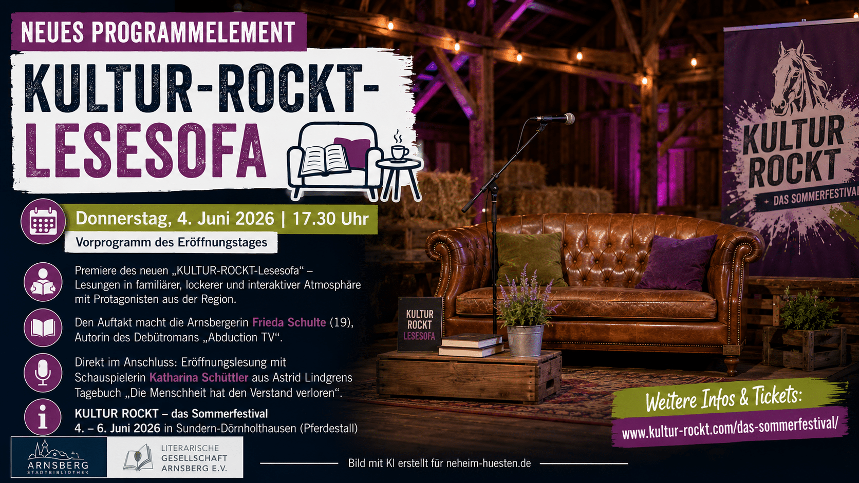 Junge Autorin auf einem Sofa bei einer Lesung im rustikalen Pferdestall des Festivals KULTUR ROCKT in Sundern-Dörnholthausen mit Publikum und Bühnenatmosphäre