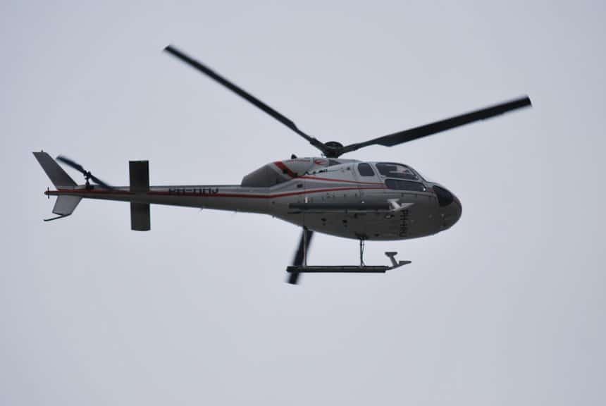 Hubschrauber am Himmel über dem Sauerland (Archivfoto)