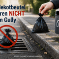 Symbolbild eines Straßen-Gullys mit Hundekotbeutel und Mülleimer. Die Stadtwerke Arnsberg weisen darauf hin, dass Hundekotbeutel nicht in Straßenabläufe, sondern in den Restmüll oder öffentliche Abfallbehälter gehören.