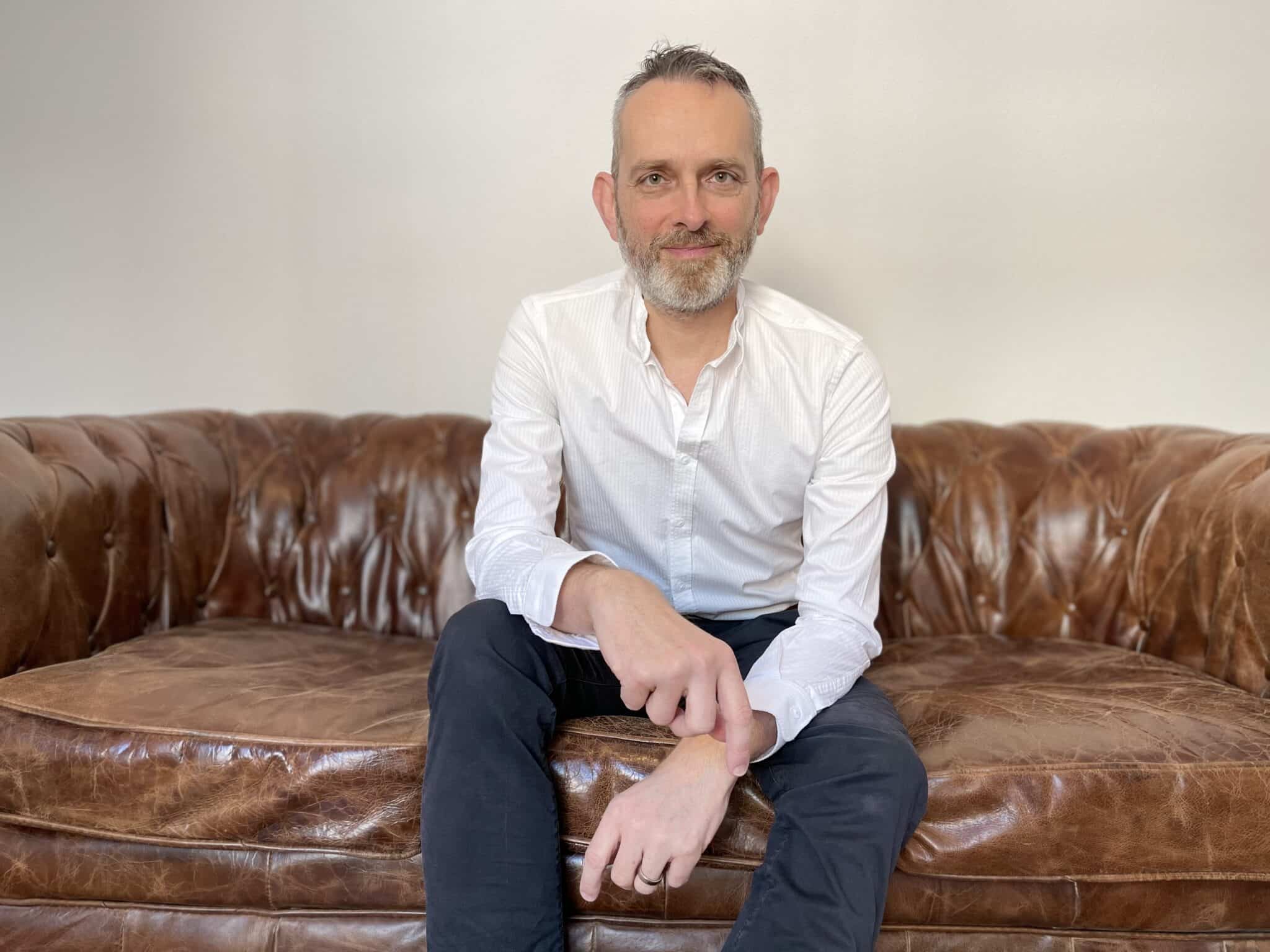 Gibt den Liedern des Lebens eine Bühne: Stefan Weiller kommt nach Arnsberg und Neheim (Foto: Stefan Weiller)